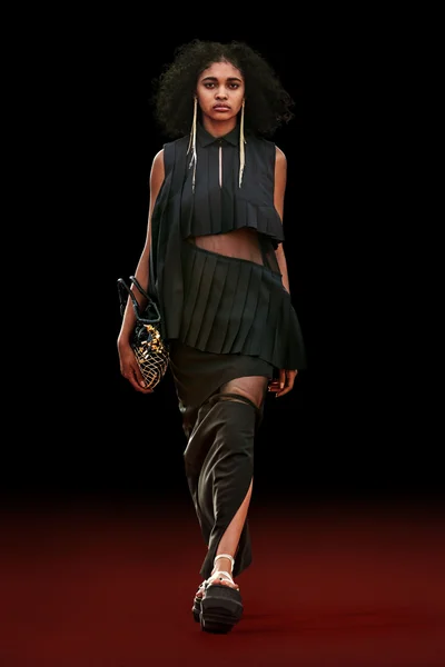 Look 44